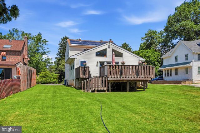 1004 GREEN LN, Secane, PA 19018