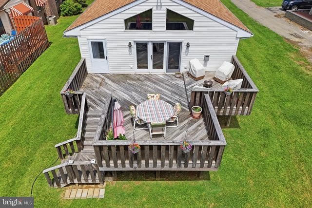 1004 GREEN LN, Secane, PA 19018