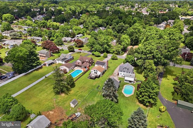 1004 GREEN LN, Secane, PA 19018