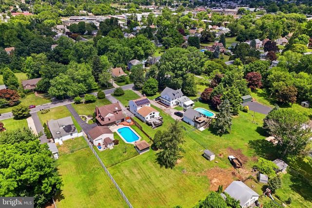 1004 GREEN LN, Secane, PA 19018