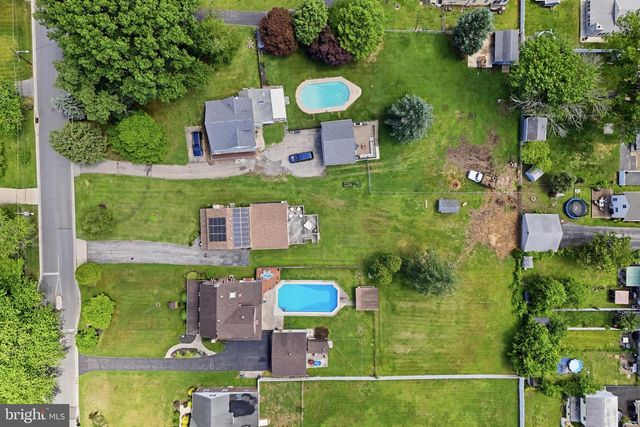 1004 GREEN LN, Secane, PA 19018