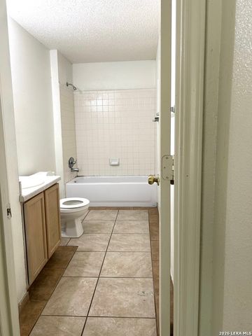 9831 Foxmoor, San Antonio, TX 78245