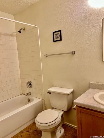 9831 Foxmoor, San Antonio, TX 78245