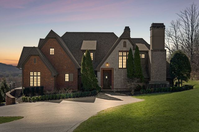 513 Legends Ridge Ct, Franklin, TN 37069