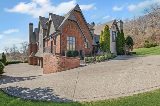 513 Legends Ridge Ct, Franklin, TN 37069