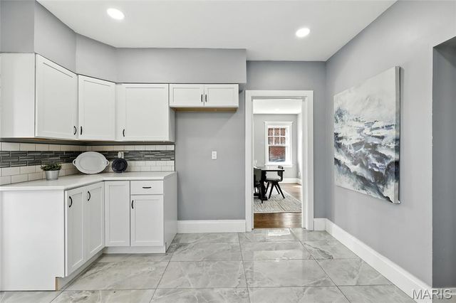 7443 Augusta Avenue, St Louis, MO 63121