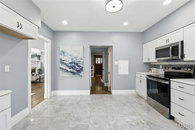 7443 Augusta Avenue, St Louis, MO 63121