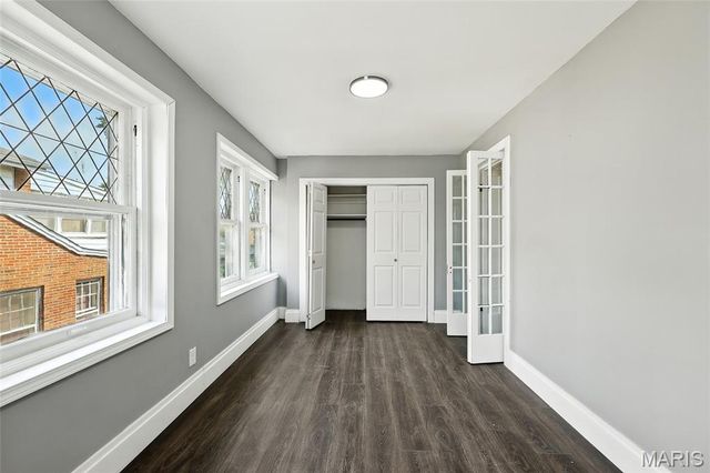 7443 Augusta Avenue, St Louis, MO 63121