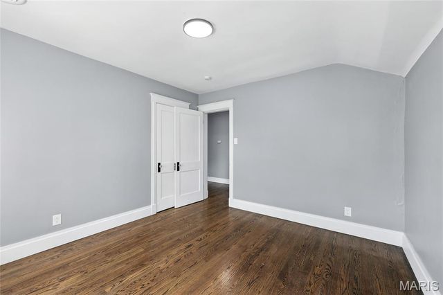 7443 Augusta Avenue, St Louis, MO 63121