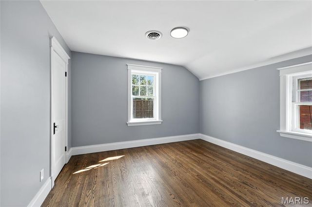 7443 Augusta Avenue, St Louis, MO 63121