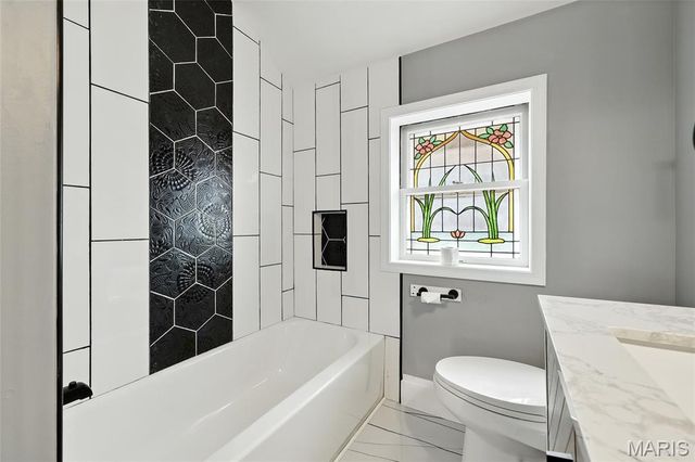 7443 Augusta Avenue, St Louis, MO 63121