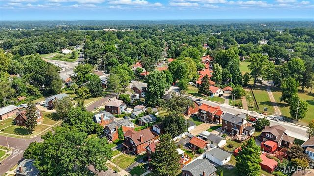 7443 Augusta Avenue, St Louis, MO 63121