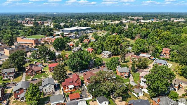 7443 Augusta Avenue, St Louis, MO 63121
