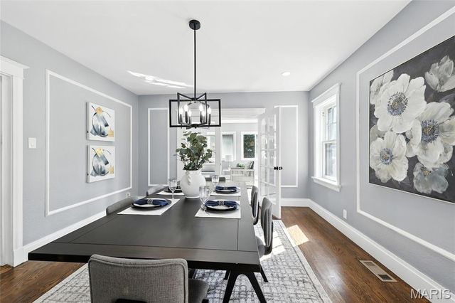 7443 Augusta Avenue, St Louis, MO 63121