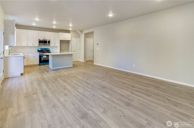 18204 37th Avenue Ct E, Tacoma, WA 98446