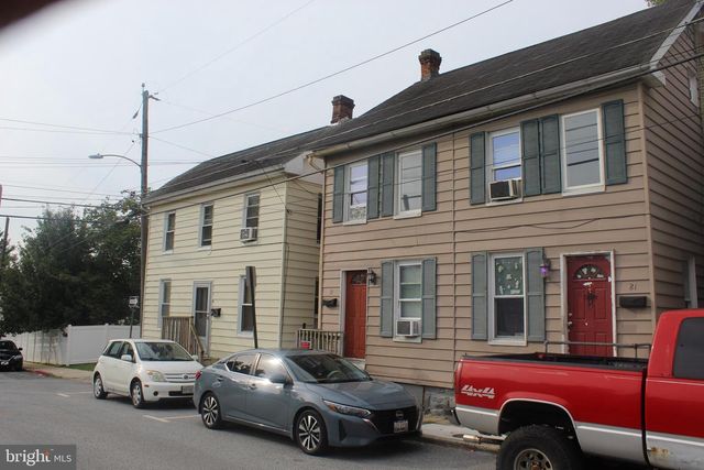 19 GARLINGER AVE, Hagerstown, MD 21740