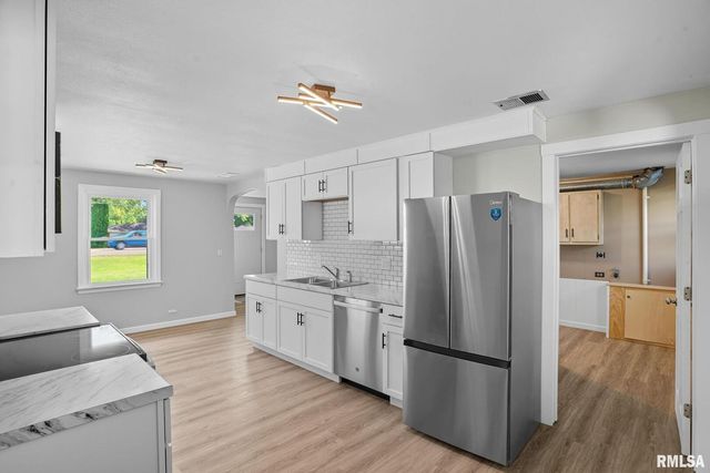 1511 36th Avenue, Moline, IL 61265