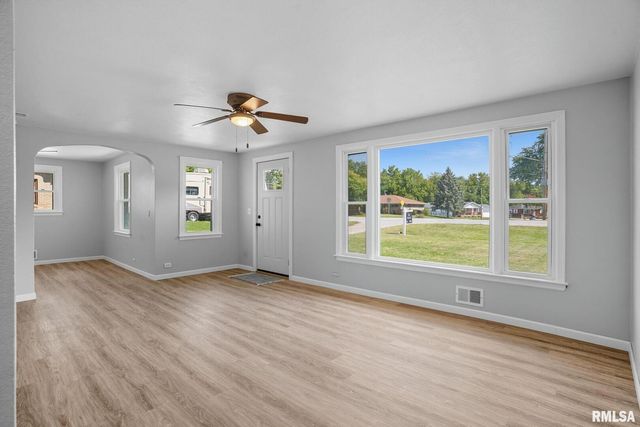 1511 36th Avenue, Moline, IL 61265