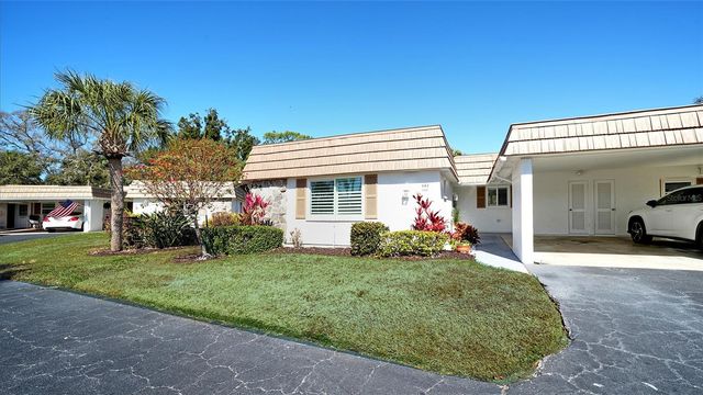 5469 RIVERBLUFF CIRCLE 42, Sarasota, FL 34231