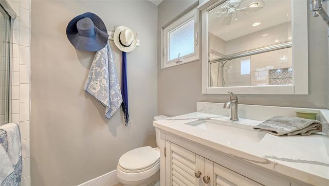 5469 RIVERBLUFF CIRCLE 42, Sarasota, FL 34231