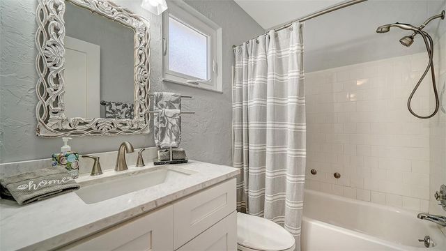 5469 RIVERBLUFF CIRCLE 42, Sarasota, FL 34231