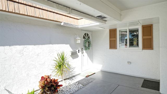 5469 RIVERBLUFF CIRCLE 42, Sarasota, FL 34231