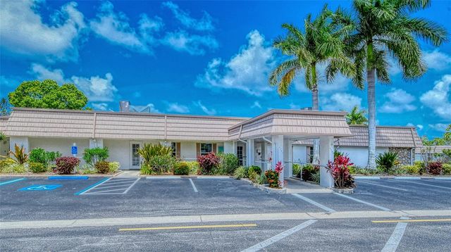 5469 RIVERBLUFF CIRCLE 42, Sarasota, FL 34231