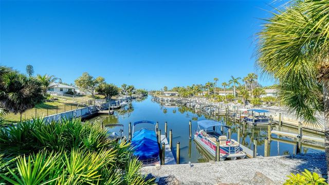 5469 RIVERBLUFF CIRCLE 42, Sarasota, FL 34231