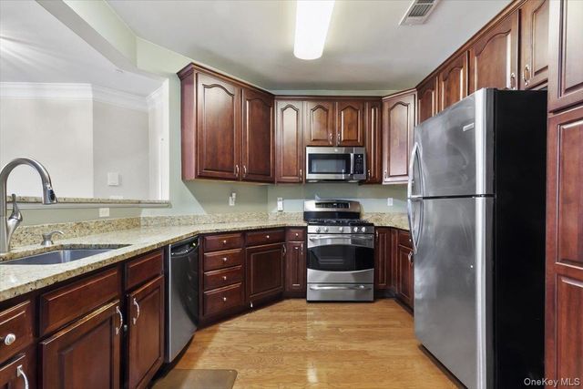 612 Saratoga Lane, Fishkill, NY 12524