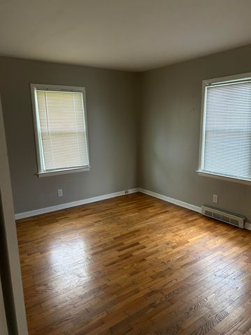 721 E College Street, Georgetown, KY 40324