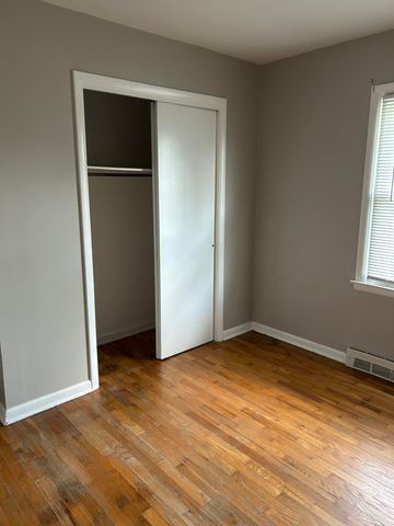 721 E College Street, Georgetown, KY 40324