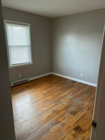 721 E College Street, Georgetown, KY 40324