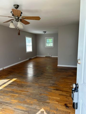 721 E College Street, Georgetown, KY 40324