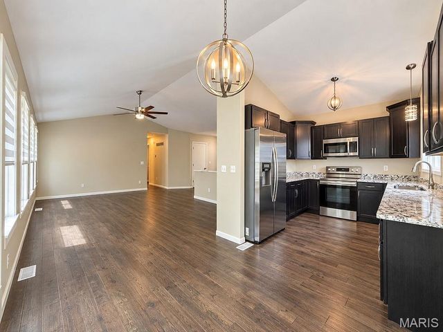 1916 Iditarod Trail, Festus, MO 63028