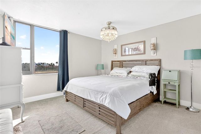 255 DOLPHIN POINT 407, Clearwater Beach, FL 33767