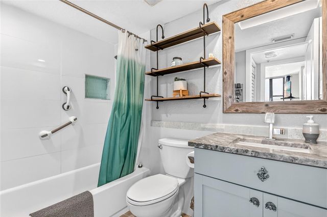 255 DOLPHIN POINT 407, Clearwater Beach, FL 33767