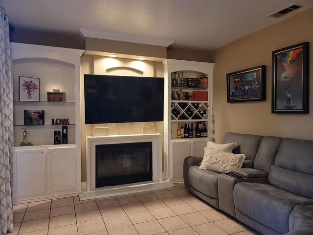 3593 Shadowbrook Dr, Stockton, CA 95219