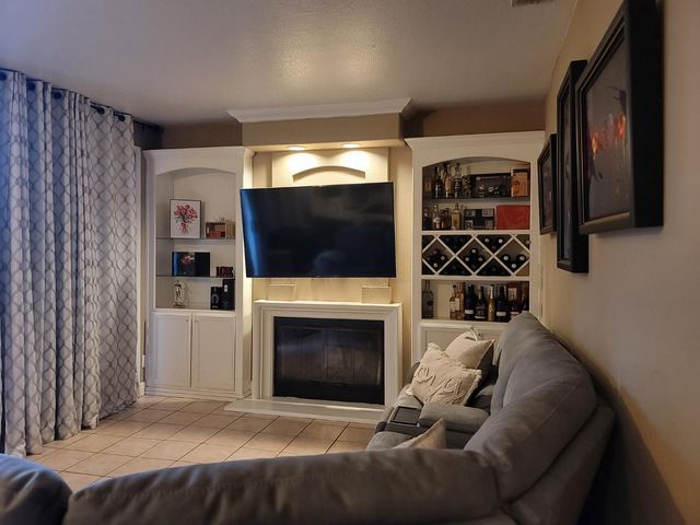 3593 Shadowbrook Dr, Stockton, CA 95219