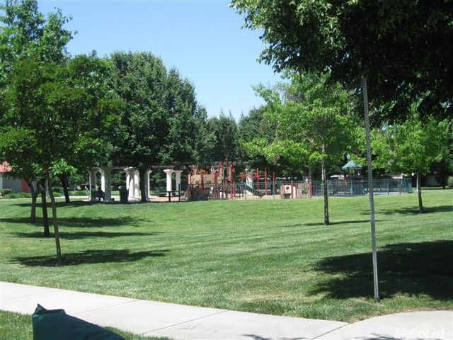 3593 Shadowbrook Dr, Stockton, CA 95219