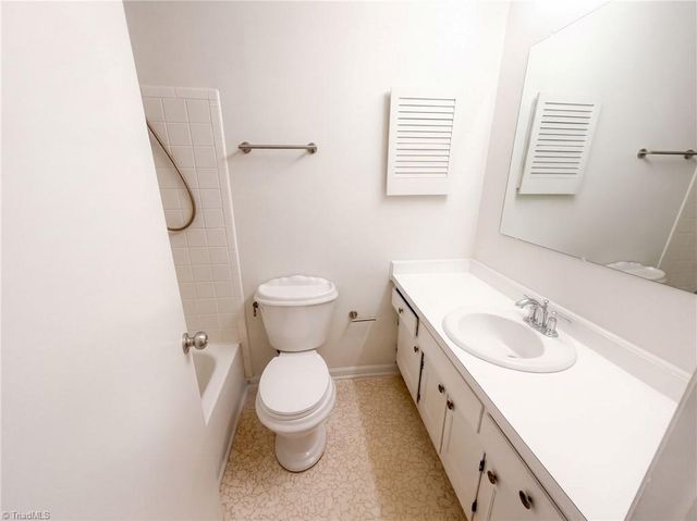 812 Pineburr Road, Jamestown, NC 27282