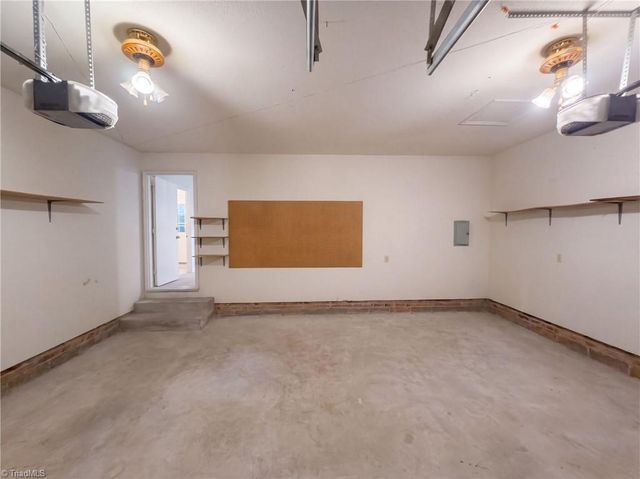 812 Pineburr Road, Jamestown, NC 27282