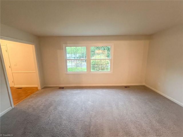 812 Pineburr Road, Jamestown, NC 27282