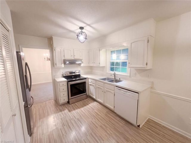 812 Pineburr Road, Jamestown, NC 27282