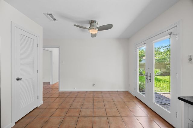 1807 W Saint Johns Ave, Austin, TX 78757