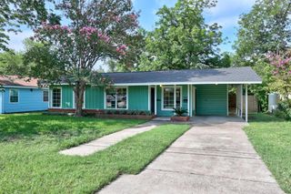 1807 W Saint Johns Ave, Austin, TX 78757