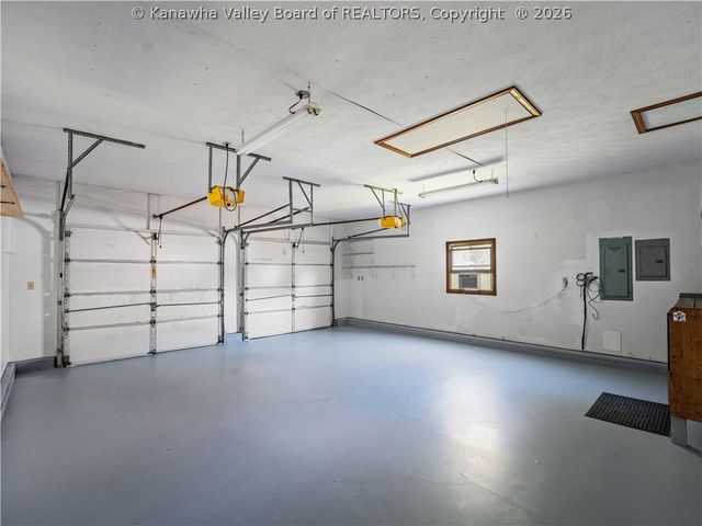 6 Hampton Road, Winfield, WV 25213