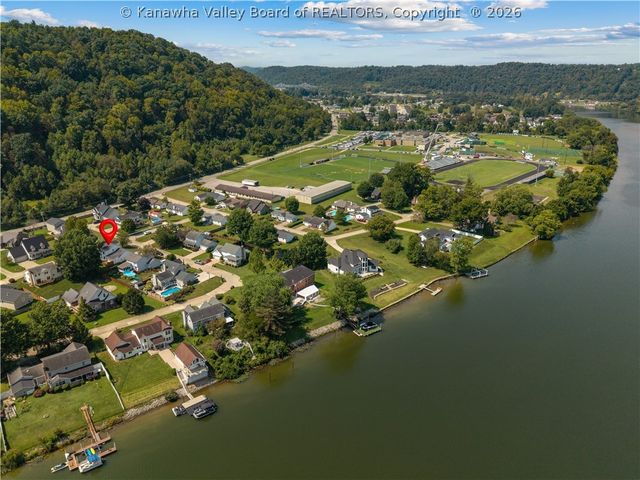 6 Hampton Road, Winfield, WV 25213