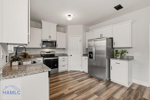870 Meloney Drive, Hinesville, GA 31313