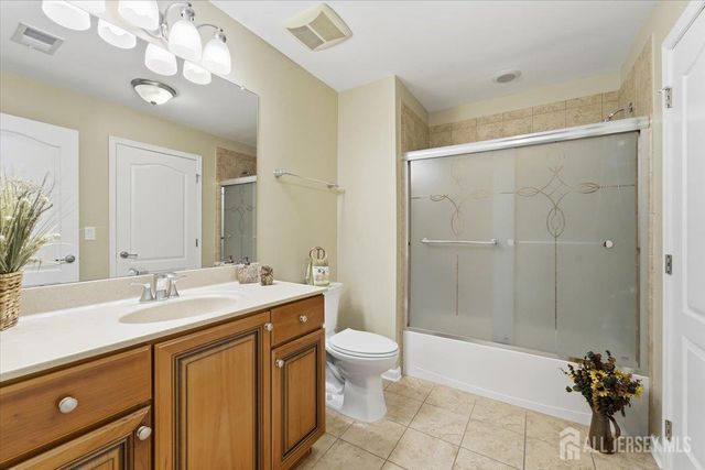 84 Draw Bridge Drive, Monroe, NJ 08831