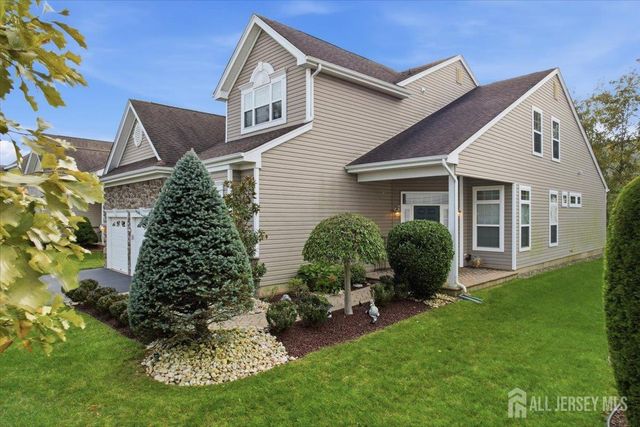 84 Draw Bridge Drive, Monroe, NJ 08831